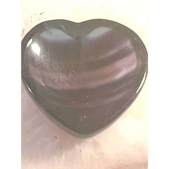 Mini Fluorite Heart Bowl - Picture 3 of 5